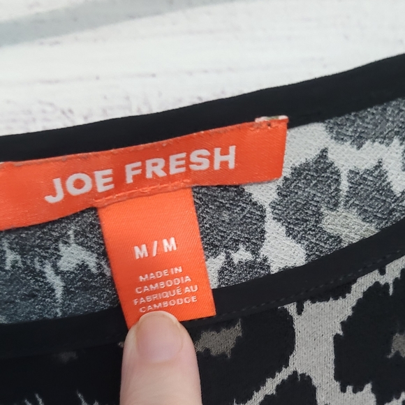 Nwot Joe Fresh leopard print blouse 👚 Size M - Picture 3 of 9